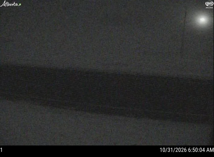 Hwy 2: North of Morningside Overpass near Ponoka camera snapshot
